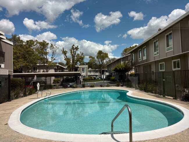 Building Photo - 4875 Manzanita Ave