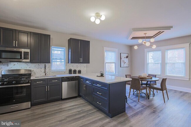 Building Photo - 3803 Cedardale Rd