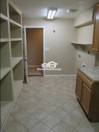 Building Photo - 3814 W El Caminito Dr