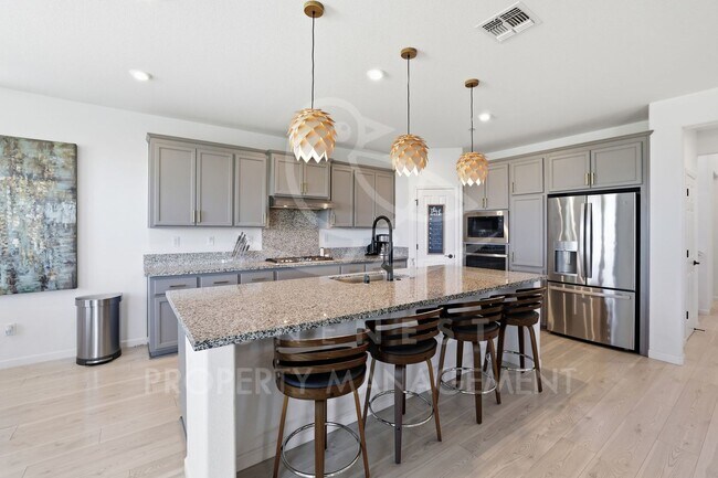 Building Photo - 2532 Eastridge Dr