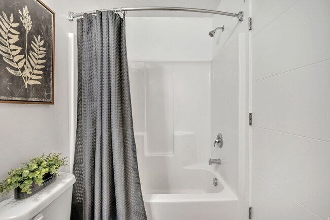 Building Photo - Charming 3 Bed Herriman Home Near Mountain View Village!!