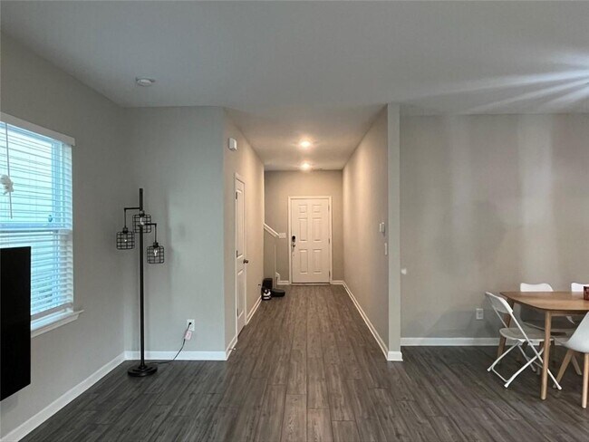 Building Photo - 4707 Waxwing St