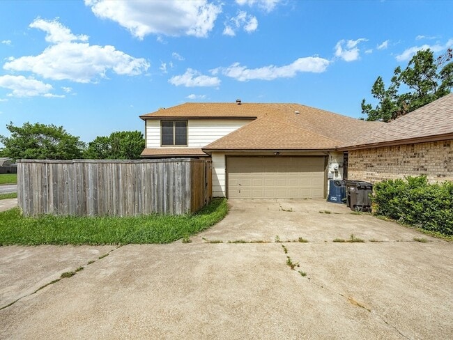 Building Photo - 7419 Lemonwood Ln