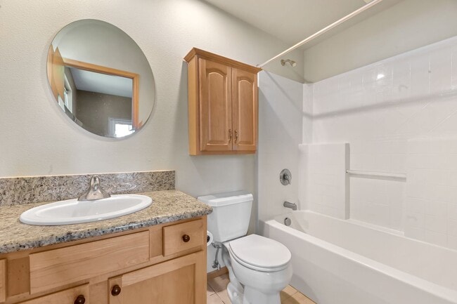 Building Photo - 2131- 2133 Yew Street