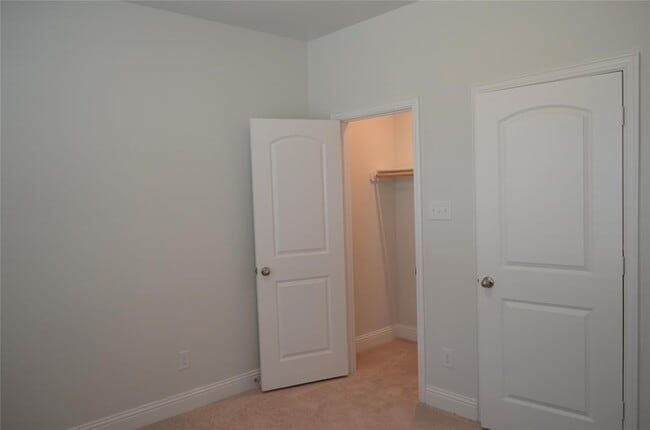 Building Photo - 5501 Crosby Dr