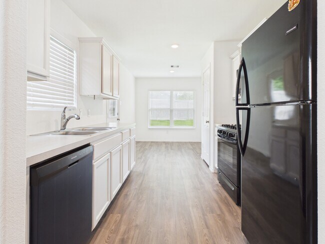 Building Photo - 1300 Winding Willow Dr