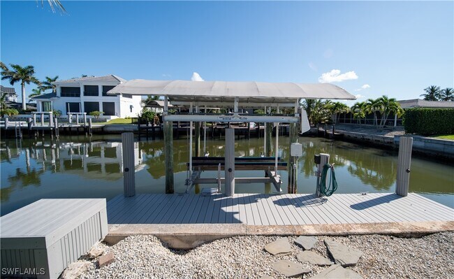 Building Photo - 911 Heron Ct