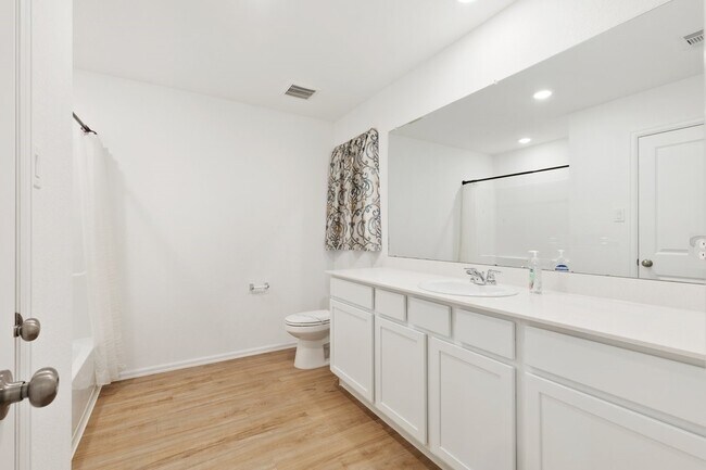 Building Photo - 1950 Foxtail Crk Ct