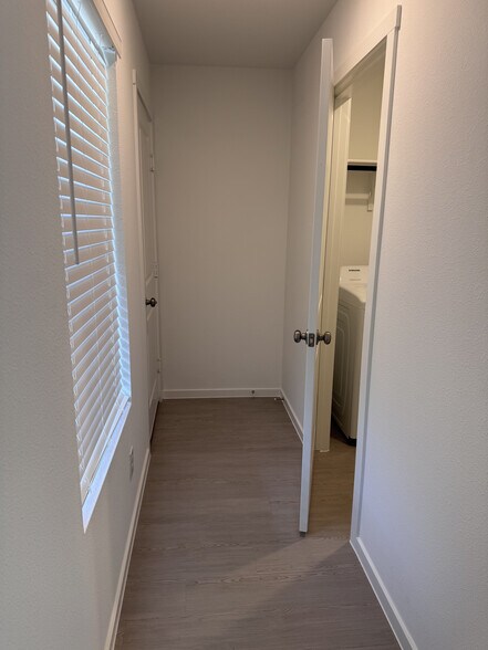 Building Photo - 1355 Wedgeleaf Ln