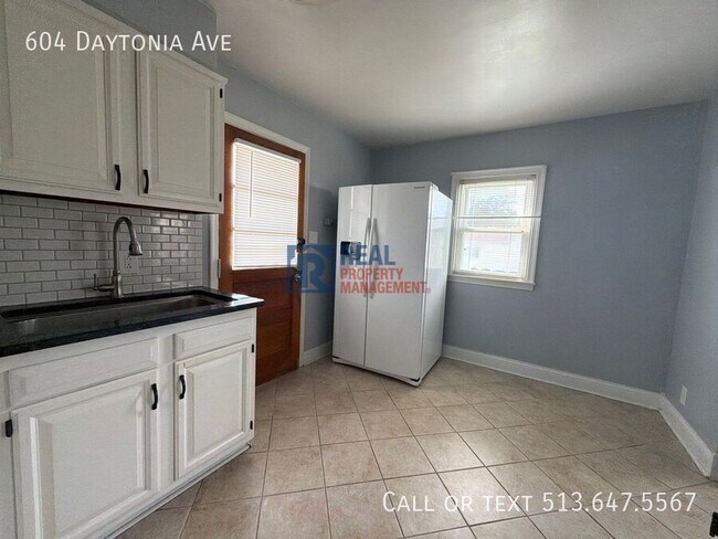Building Photo - 604 Daytonia Ave