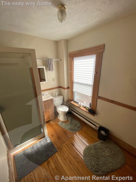 Building Photo - 100 River St