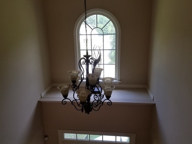 Building Photo - 2209 Talbott Ct