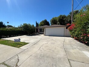 Building Photo - 22742 Burbank Blvd