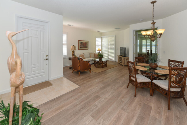 Building Photo - 650 SW Treasure Cove