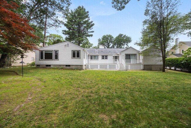 Building Photo - 140 Paulson Rd