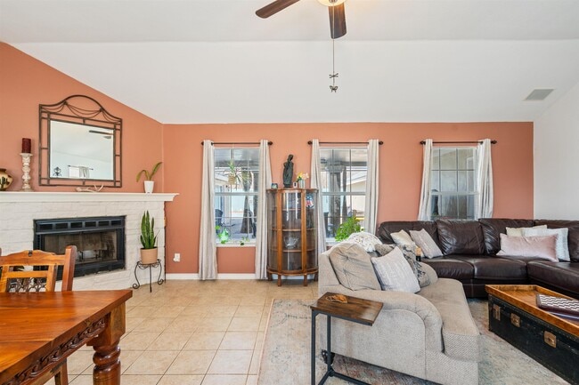 Building Photo - 308 Boulder Ridge Dr