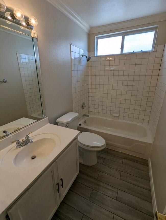 Building Photo - 4932 Dunvegan Ct