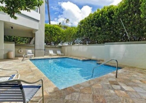 Building Photo - 2600 Pualani Way