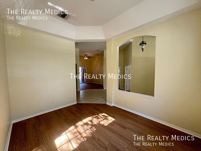 Building Photo - 7823 Fernleaf Dr