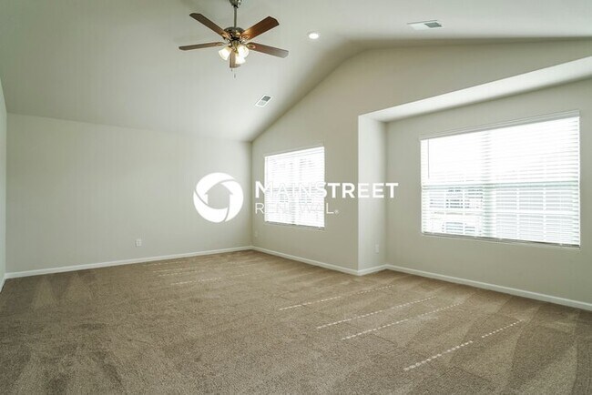 Building Photo - 3 Bedroom Pet-Friendly Home in Zebulon, NC with Main Street Renewal