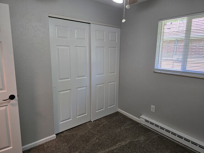 Building Photo - 5844 Acres Rd