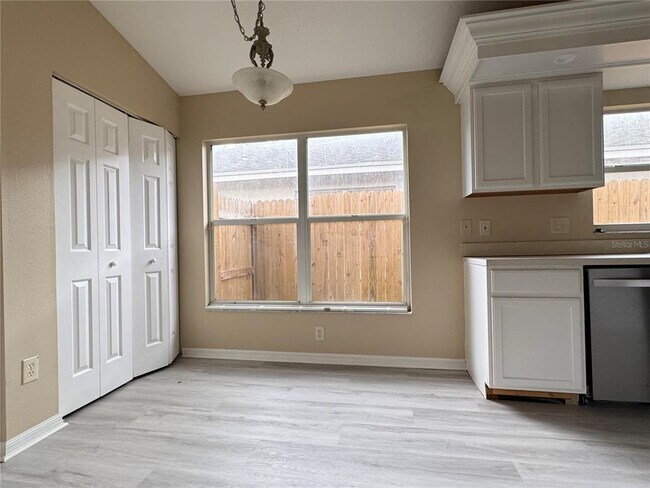 Building Photo - 27618 Sky Lake Cir