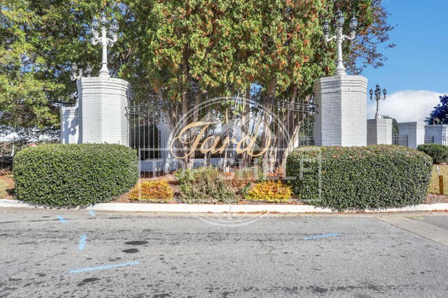 Building Photo - 127 Tara Blvd