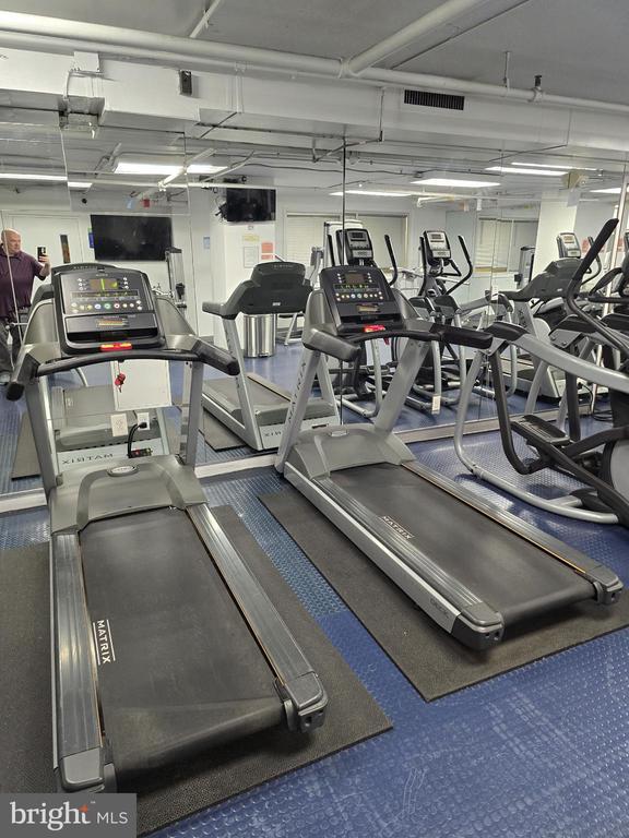 Building Photo - 2101 Chestnut St