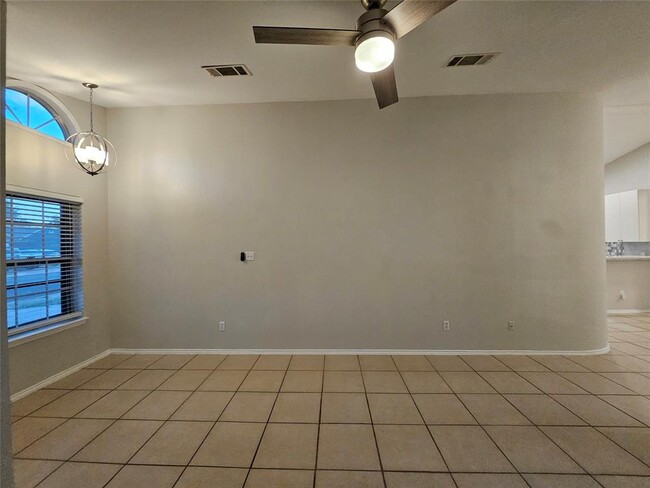 Building Photo - 12806 Margit Dr