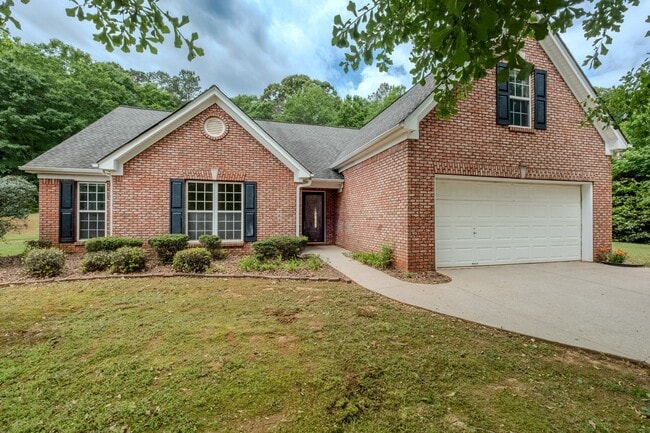 Building Photo - Beautiful 4 Bedroom Home on Large Private Lot in Hoschton