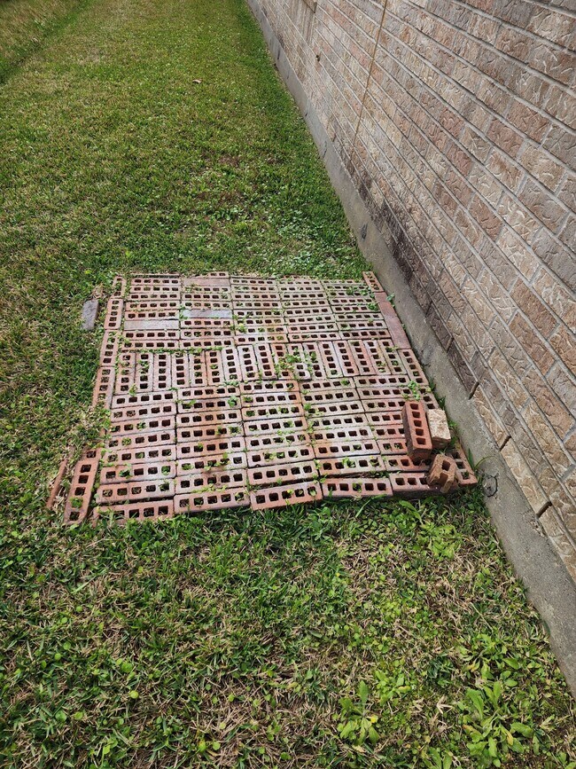 Building Photo - 16331 Gentle Slope Ln