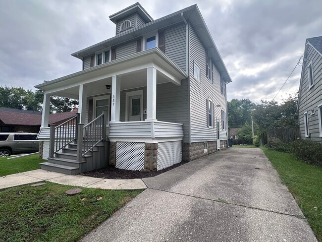 Building Photo - 337 S Fordham Ave