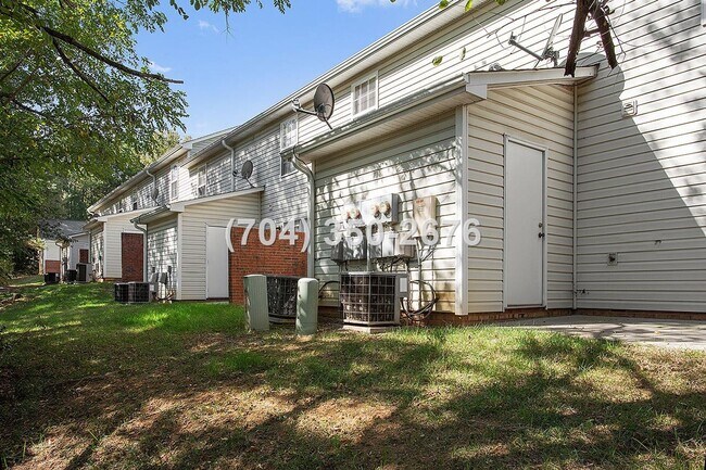 Building Photo - 1308 S Hayne St
