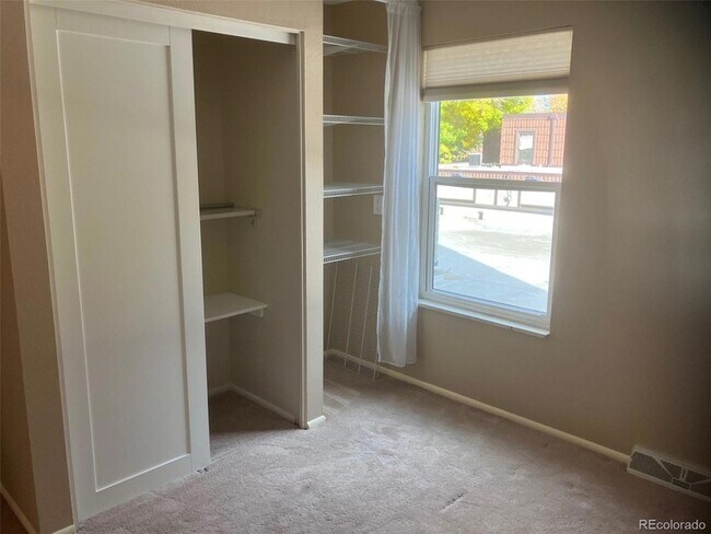 Building Photo - 9260 W Utah Ave