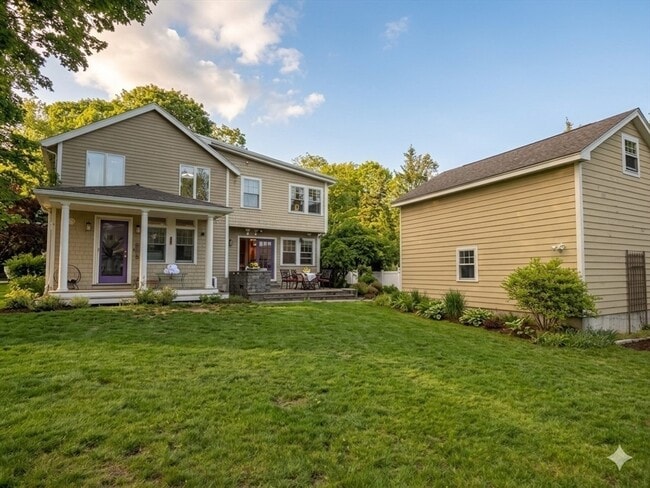 Building Photo - 410 Marrett Rd