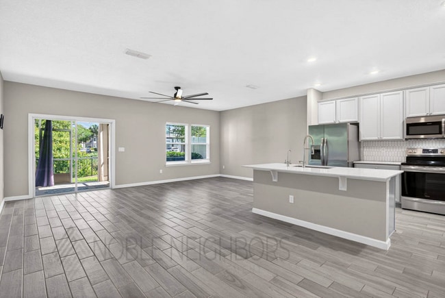 Building Photo - 12852 Josslyn Ln