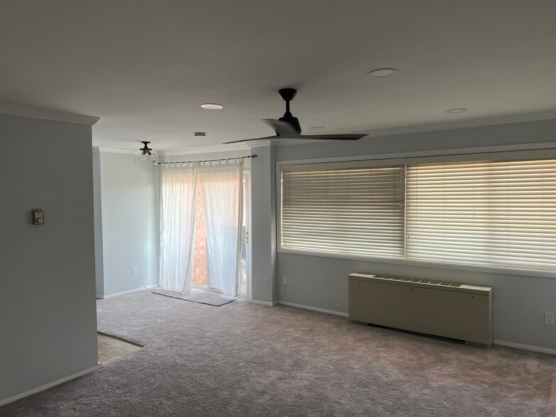 Building Photo - 1529 S George Mason Dr