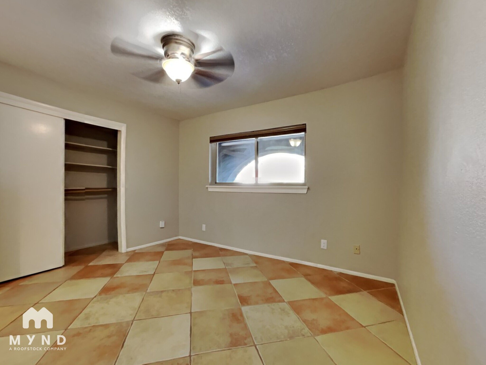 Building Photo - 15811 E Richwood Ave