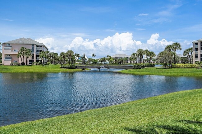 Building Photo - 353 S US Hwy 1