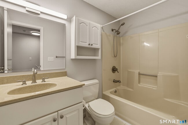 Building Photo - 116 Songbird Ln