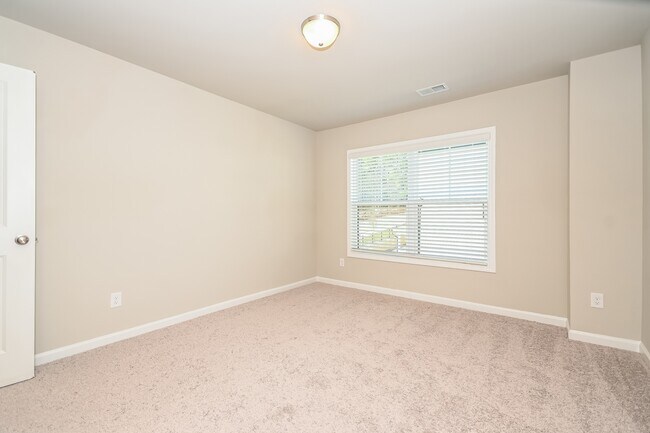 Building Photo - 862 Calvin Pk Dr