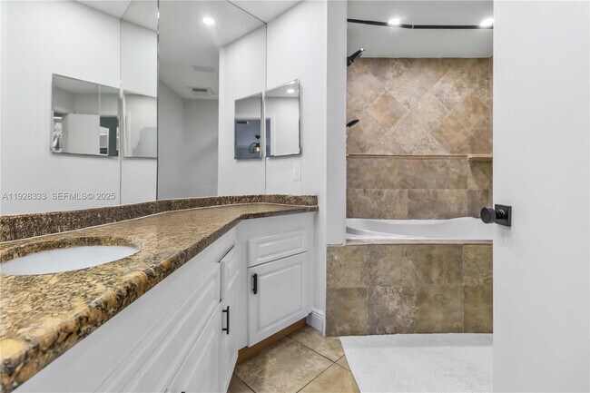 Building Photo - 3475 Emerald Oaks Dr