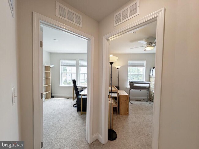 Building Photo - 8162 Trotters Chase
