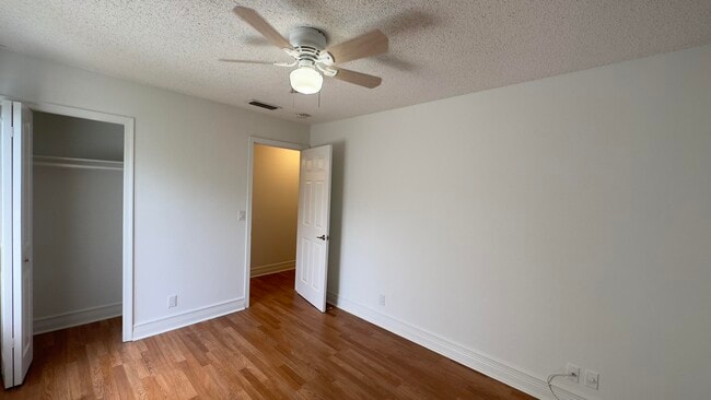 Building Photo - 5340 Bosque Ln
