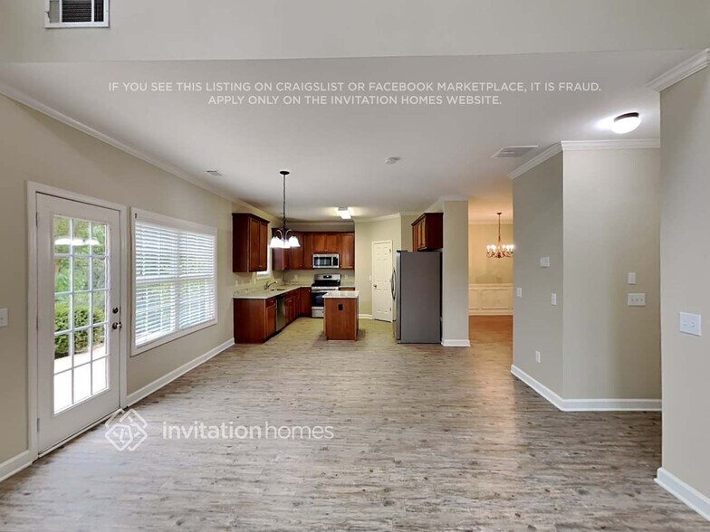 Building Photo - 828 Austin Creek Dr