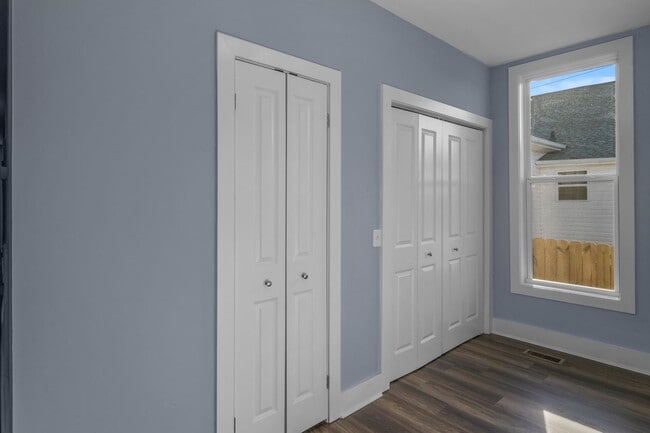 Building Photo - Four Bedroom Ranch in Elizabeth Park!
