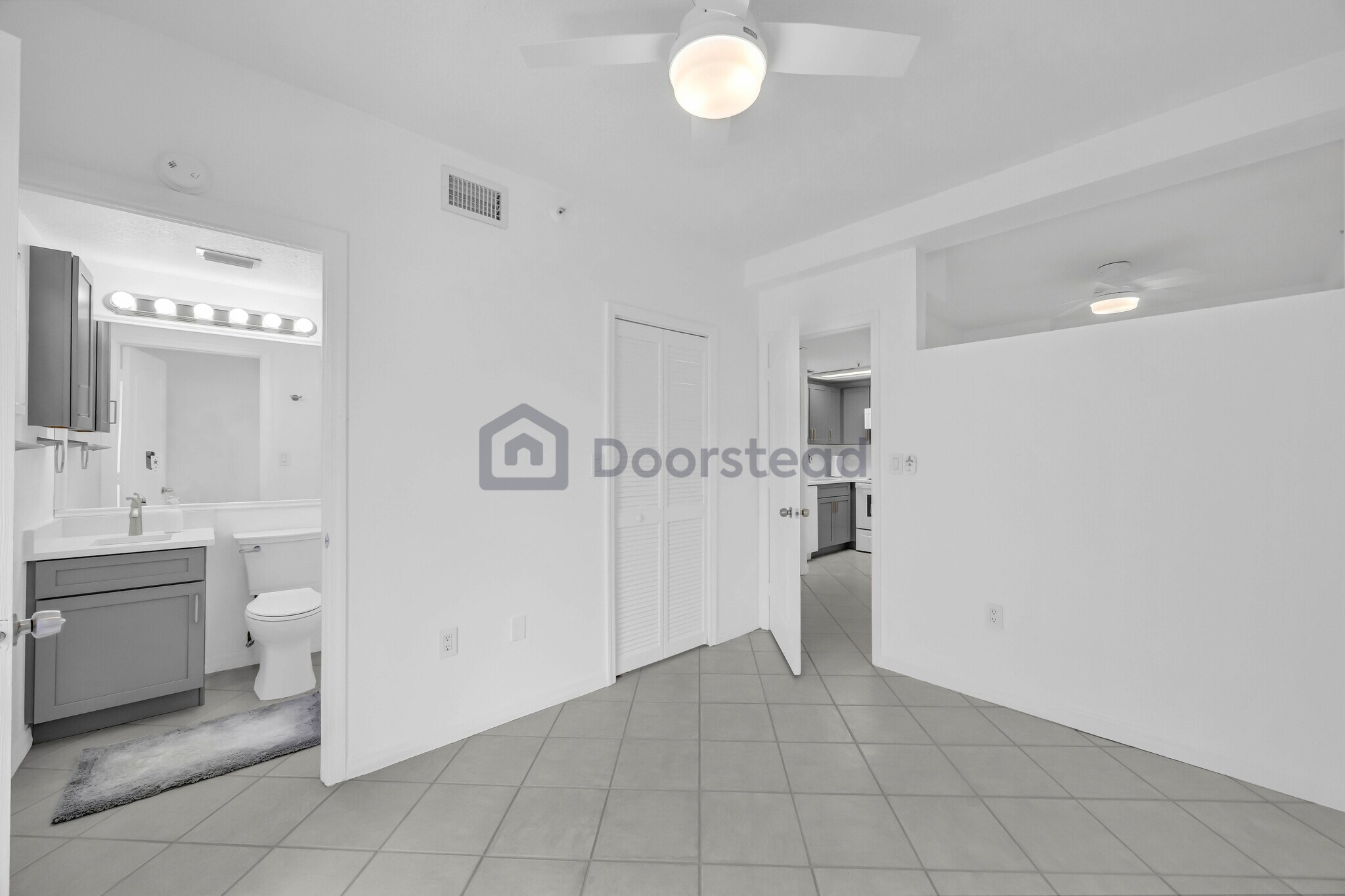 Building Photo - 3051 SW 27th Ave