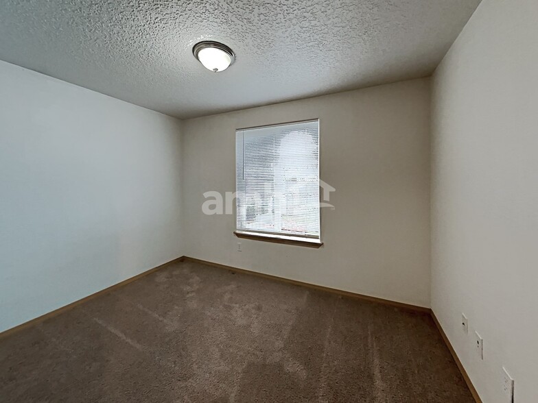 Building Photo - 2351 Sam Parrett Dr