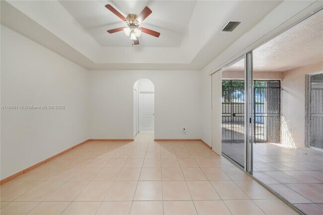 Building Photo - 15470 SW 41st Terrace
