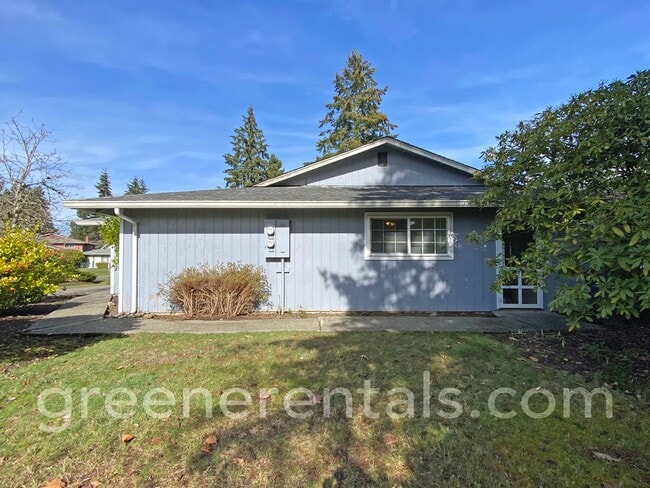 Building Photo - 2BR 1BA Duplex in Desired West Olympia Loc...